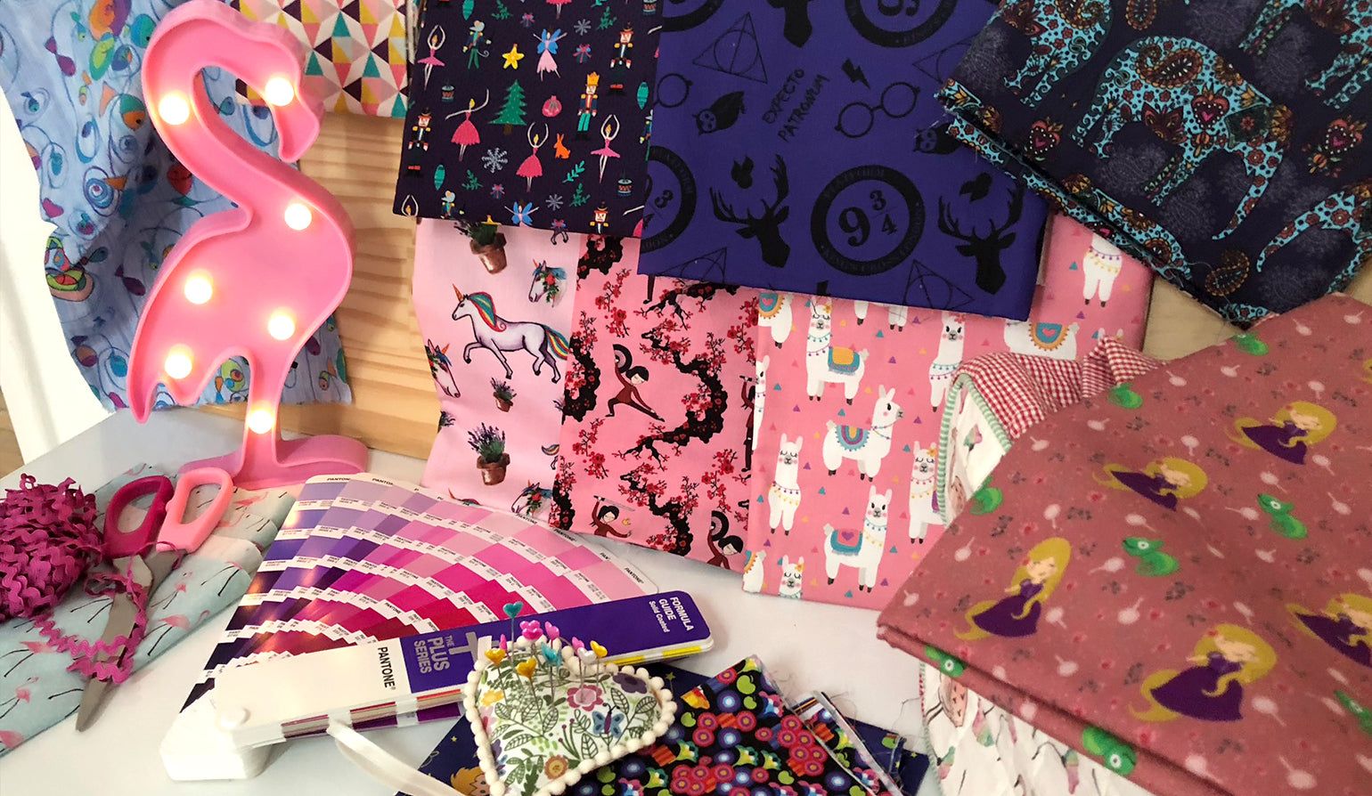 Os tecidos e as cores da primavera verão 2018!